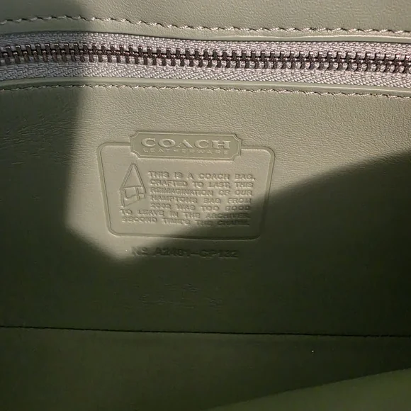 Coach Hampton Y2K Pistachio Leather Shoulder Bag - Picture 8 of 12
